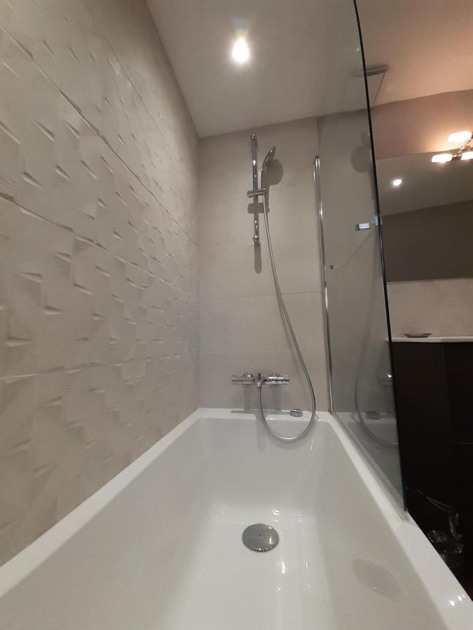 Centre Ville, Chambre Independante 20M2 Et Sa Salle De Bain Privee Nogent-le-Rotrou Exterior photo